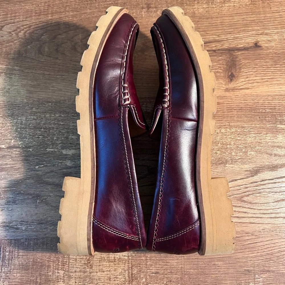 Sperry Women’s Burgundy Leather Loafers — Size 9.5 — Classic &‎ Comfortable